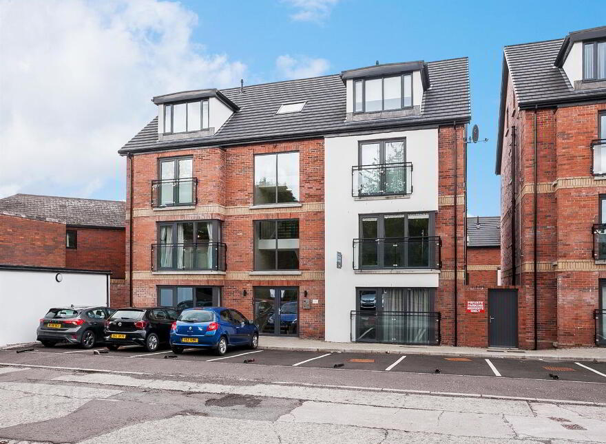 Apt 3, 1a Utility Street, Belfast, BT12 5JS