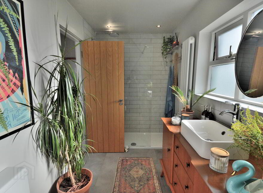 24 Tadworth, Bangor, BT19 7WD