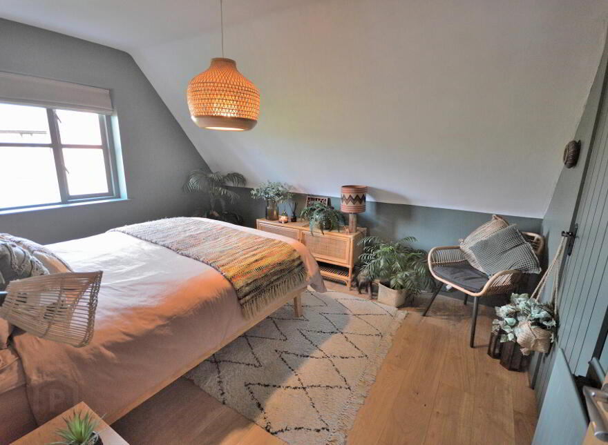 24 Tadworth, Bangor, BT19 7WD