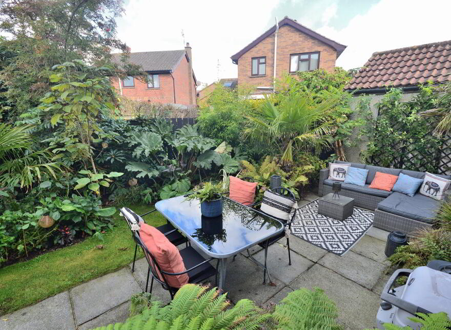 24 Tadworth, Bangor, BT19 7WD