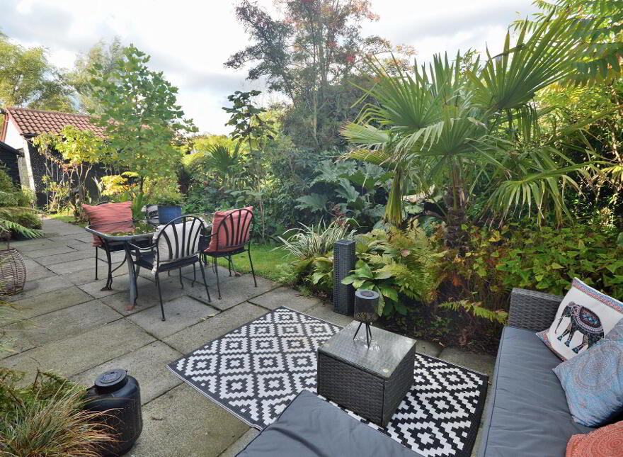 24 Tadworth, Bangor, BT19 7WD