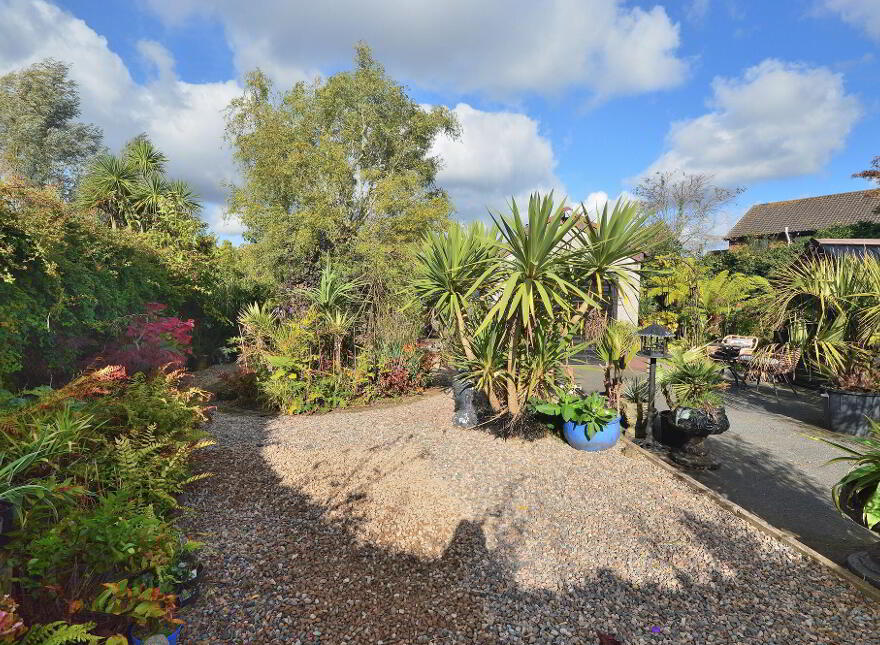 24 Tadworth, Bangor, BT19 7WD
