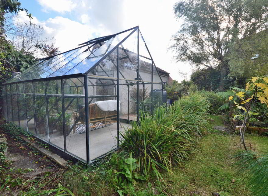 24 Tadworth, Bangor, BT19 7WD