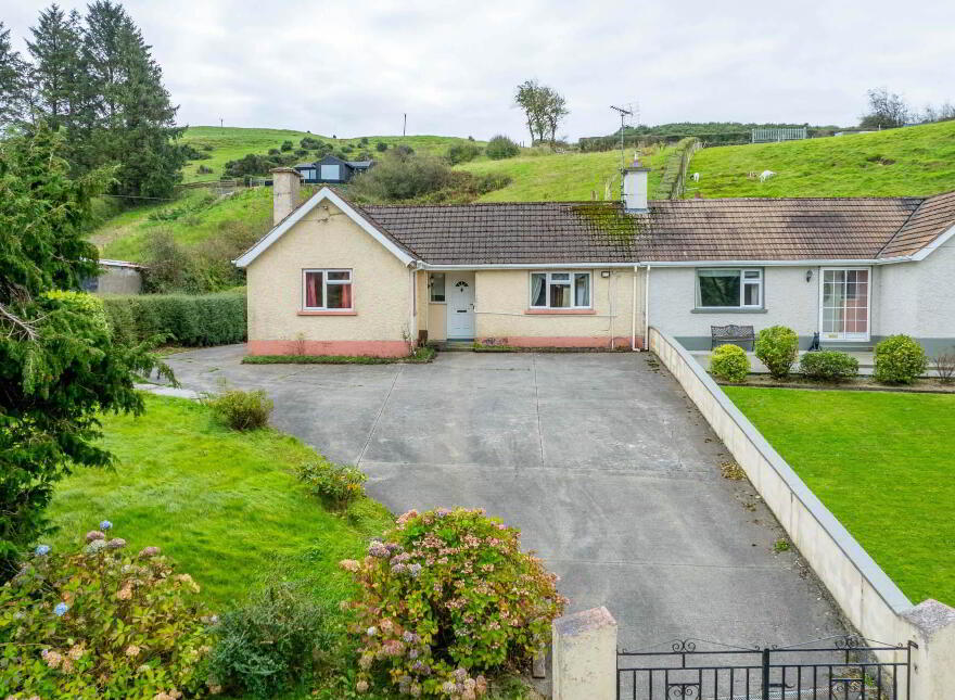 Hillcrest Cottage, Bailieborough, A82RW52 photo