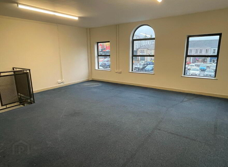 17 Smithfield Square, Lisburn, BT28 1TH