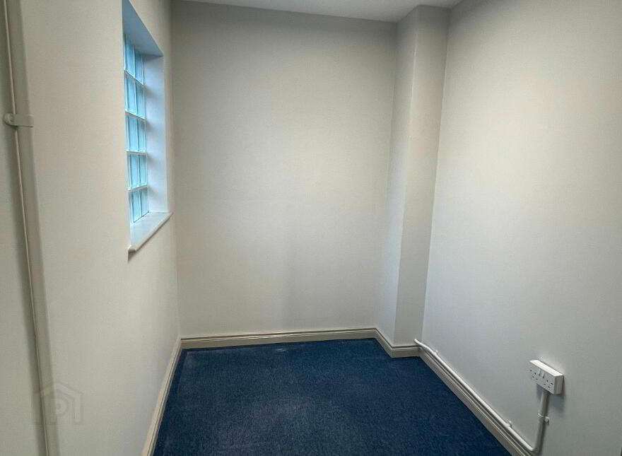 17 Smithfield Square, Lisburn, BT28 1TH