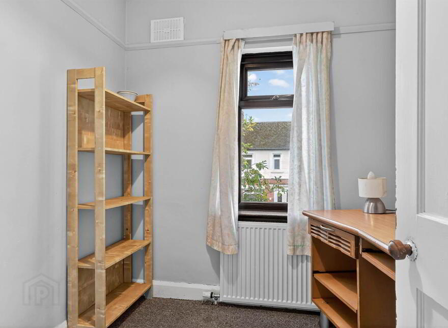8 Sunnyside Drive, Belfast, BT7 3DX