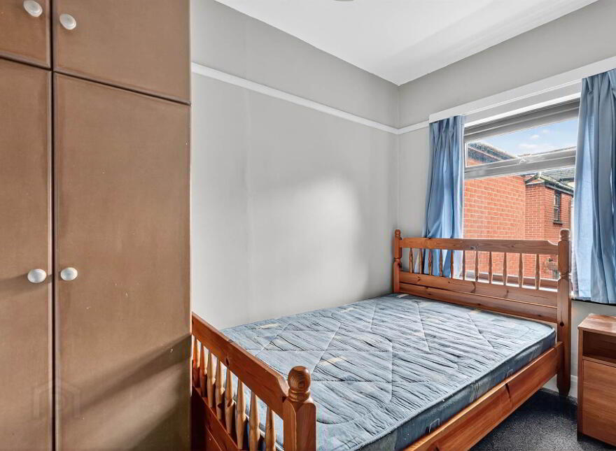 8 Sunnyside Drive, Belfast, BT7 3DX