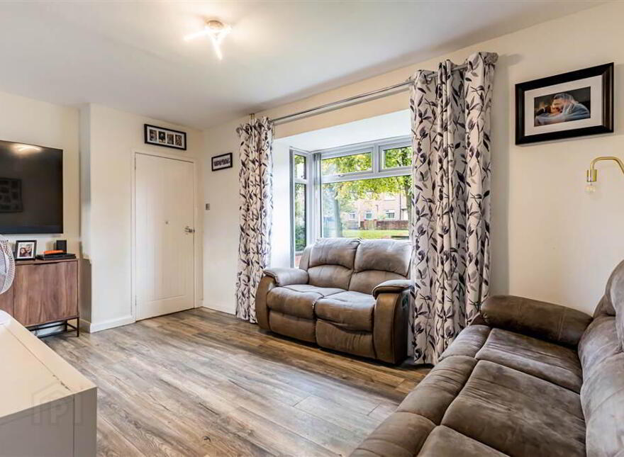 13 Limehurst Way, Lisburn, BT27 4YF