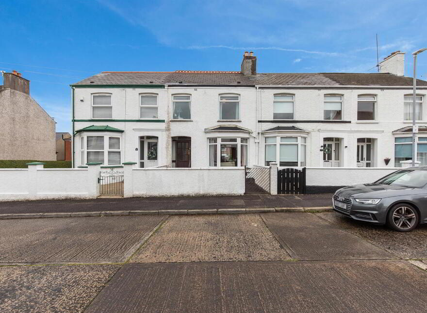 17 Bloomfield Gardens, Belfast, BT5 5JU photo