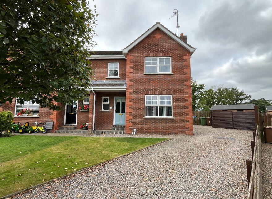 55 Windsor Hill, Waringstown, BT66 7FZ photo