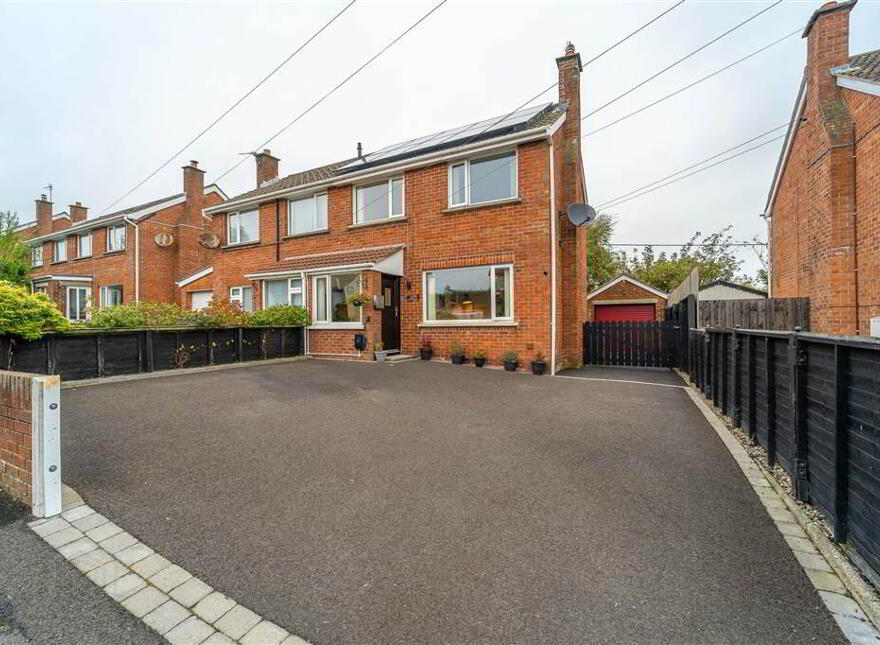 15 Chippendale Park, Bangor, BT20 4PU photo