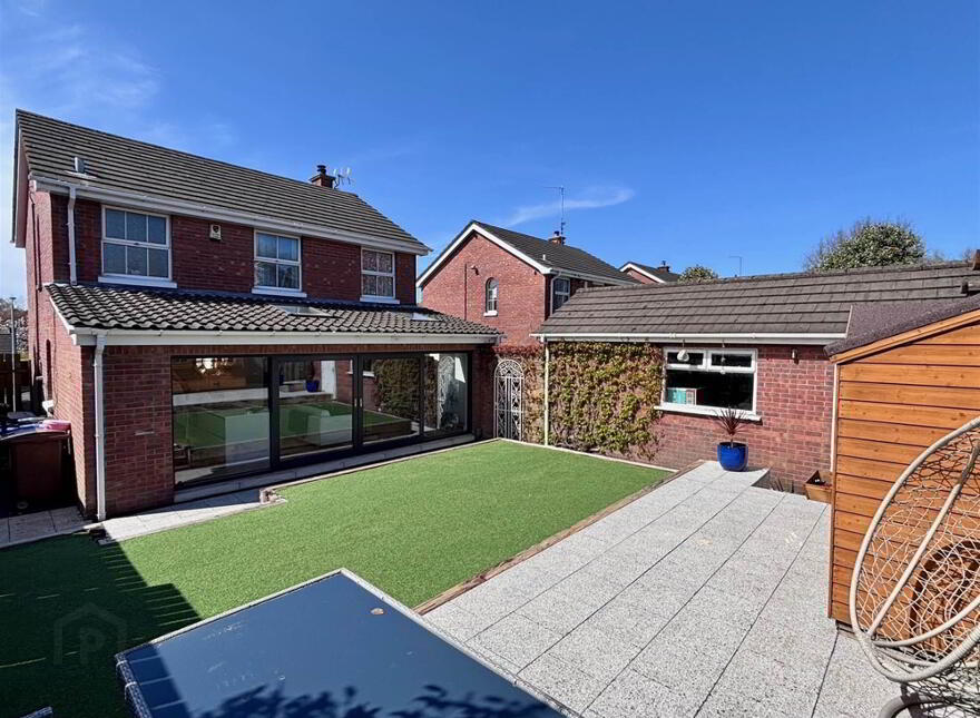 6 Oakwood Park, Belfast, BT9 6SE
