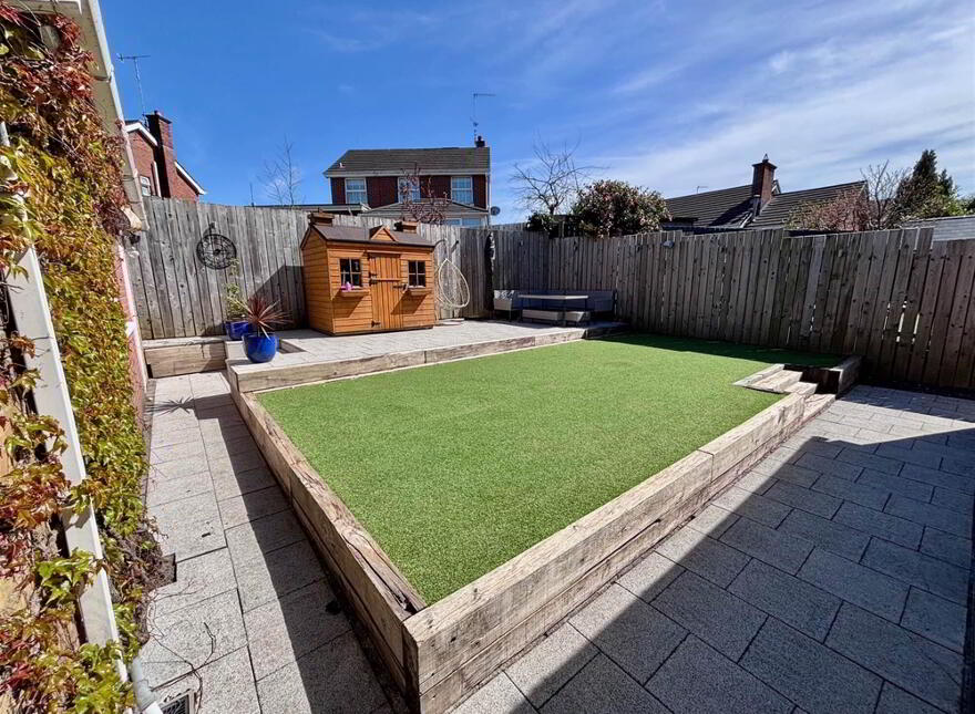 6 Oakwood Park, Belfast, BT9 6SE
