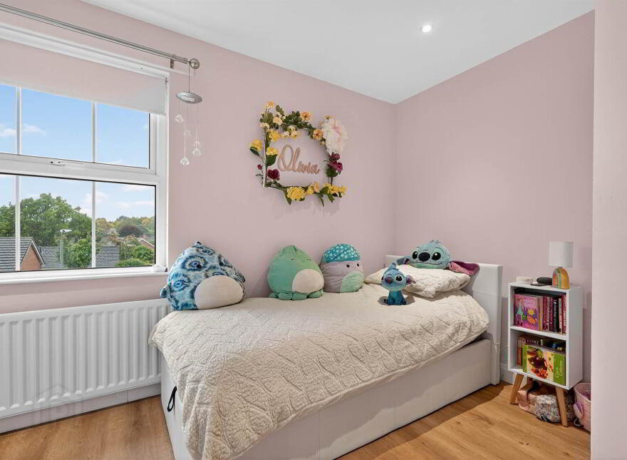 6 Oakwood Park, Belfast, BT9 6SE