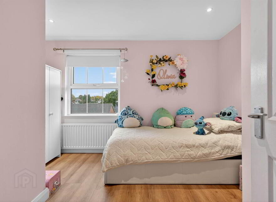 6 Oakwood Park, Belfast, BT9 6SE