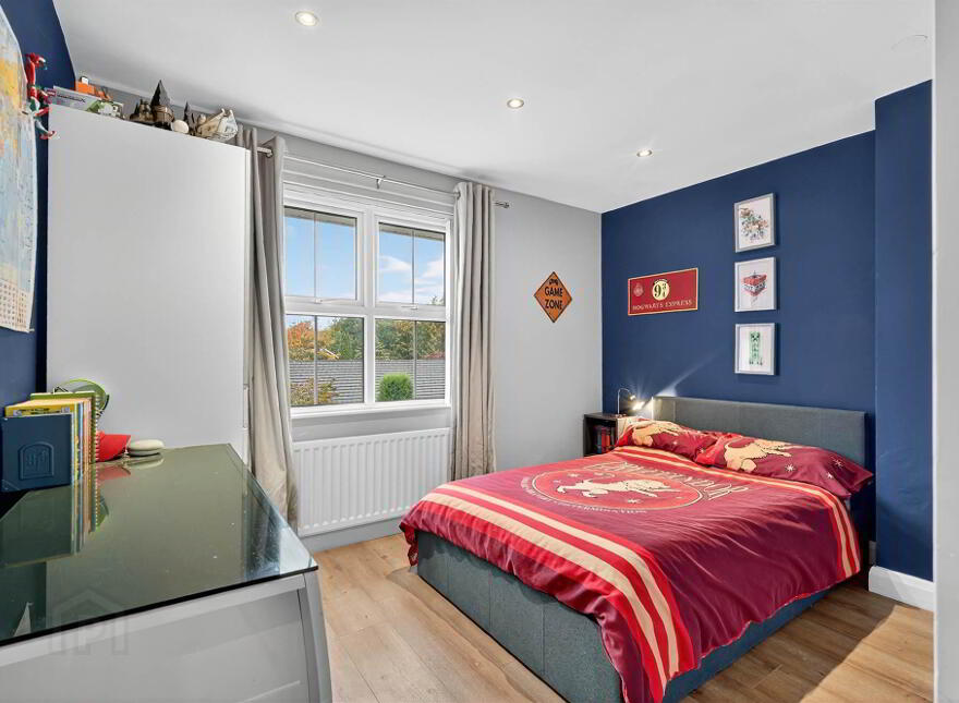 6 Oakwood Park, Belfast, BT9 6SE