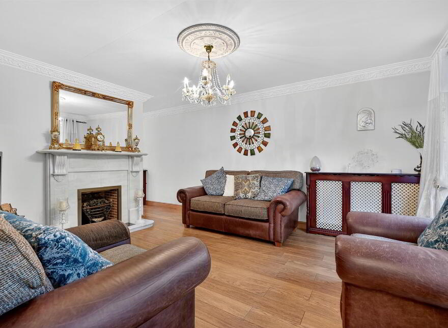 5 Oakwood Grove, Malone, Belfast, BT9 6DE