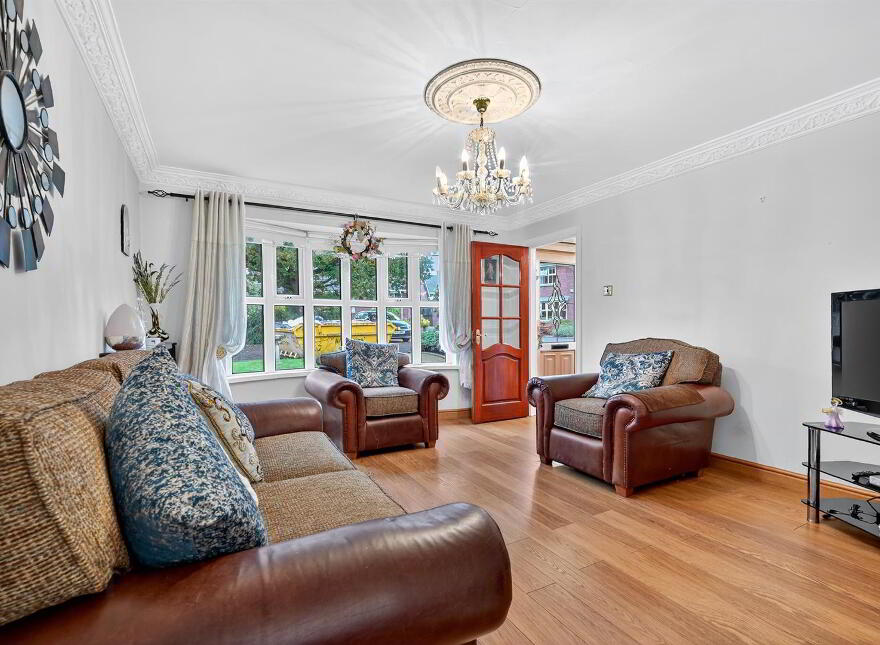 5 Oakwood Grove, Malone, Belfast, BT9 6DE