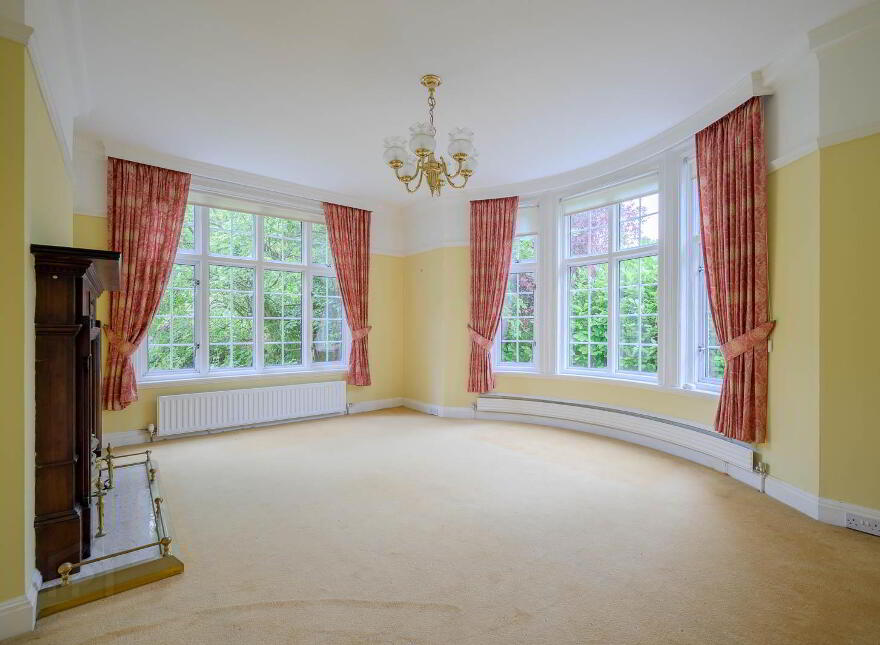 Woodleigh, 22 Glen Road, Holywood, BT18 0HB