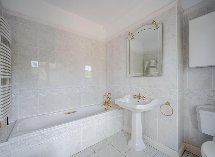 Woodleigh, 22 Glen Road, Holywood, BT18 0HB
