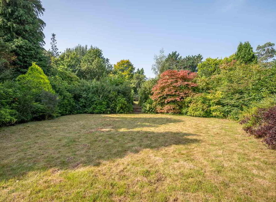 Woodleigh, 22 Glen Road, Holywood, BT18 0HB