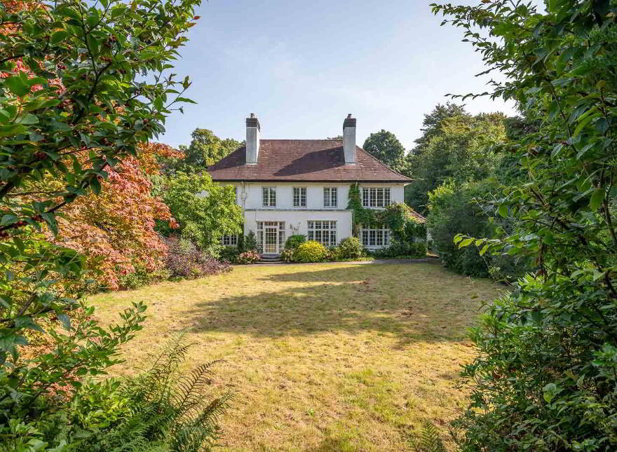 Woodleigh, 22 Glen Road, Holywood, BT18 0HB