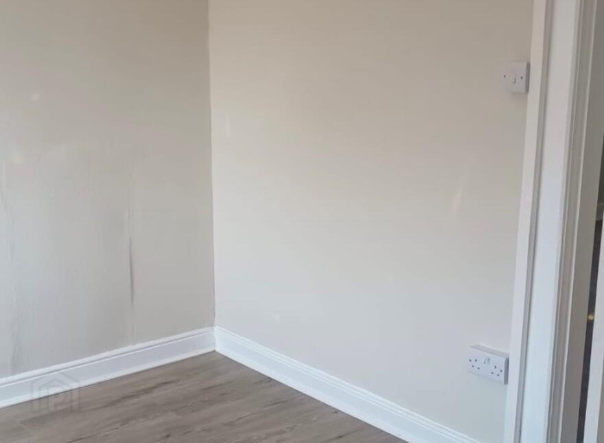 5 Dhu Varren Crescent, Belfast, BT13 3FL