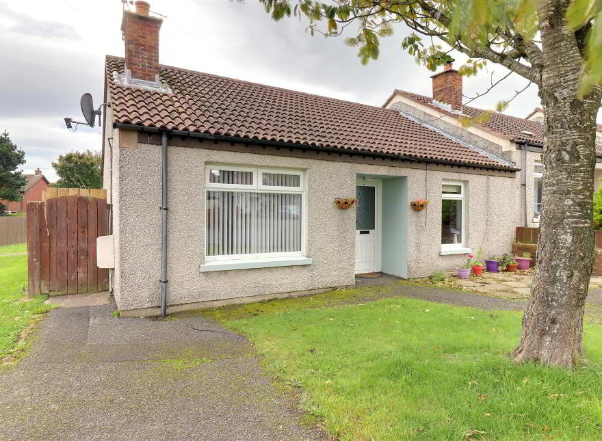 32 Meadow Park, Newtownards, BT23 8XX photo