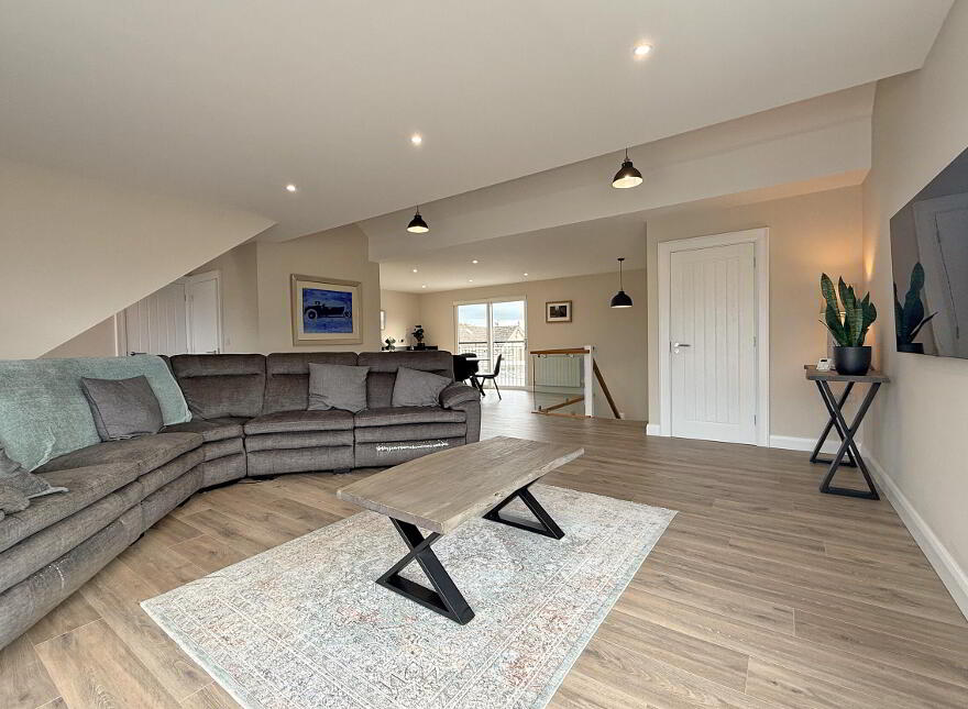 8 Strand Crescent, Portstewart, BT55 7NL