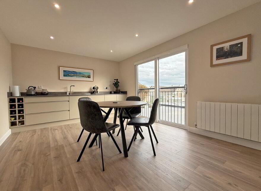 8 Strand Crescent, Portstewart, BT55 7NL