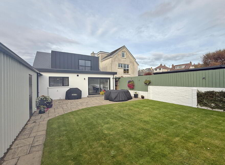 8 Strand Crescent, Portstewart, BT55 7NL