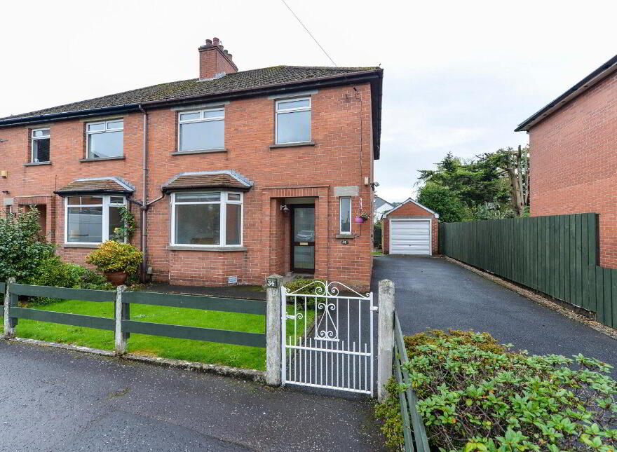 34 Kensington Gardens South, Belfast, BT5 6NN photo