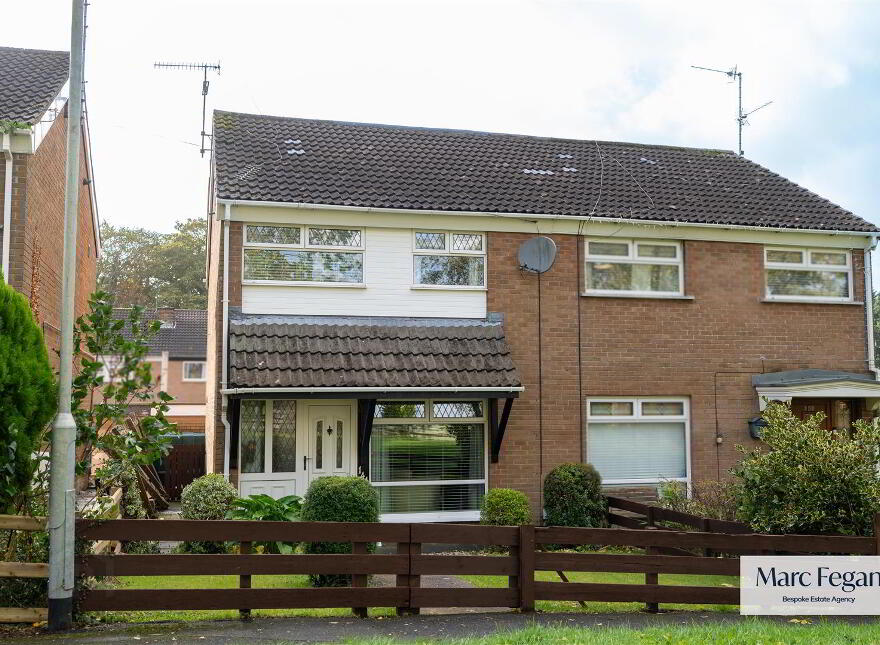 144 Pinebank, Tullygally, Craigavon, BT65 5BY photo