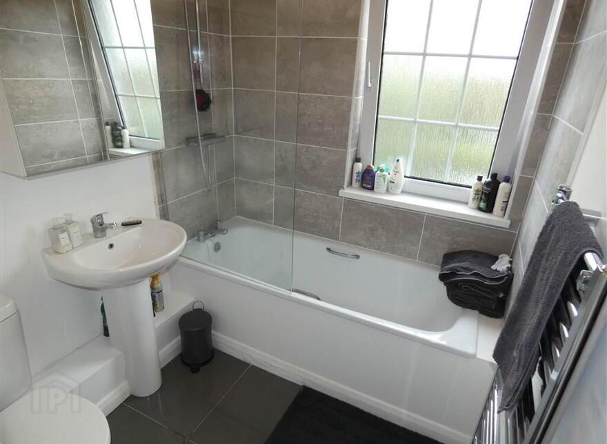60 Fortwilliam Grange, Belfast, BT15 4AU