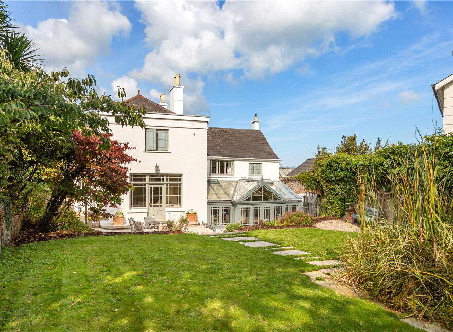 Hillside House, Bayview Road, Wicklow Town, A67E920