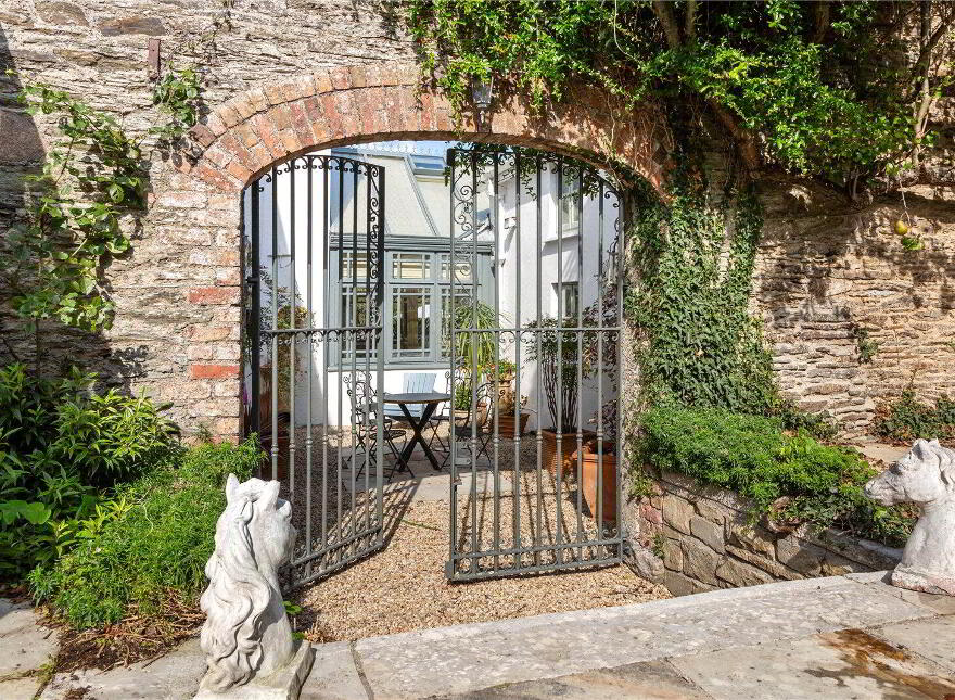 Hillside House, Bayview Road, Wicklow Town, A67E920