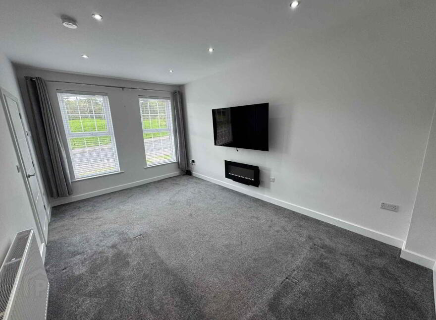 5 Bashford Park Lane, Carrickfergus, BT38 9FH photo 3