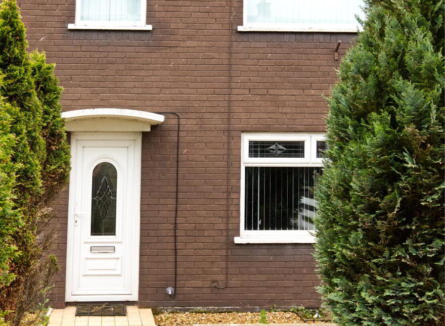 29 Georges Street, Newtownards, BT23 7NH photo