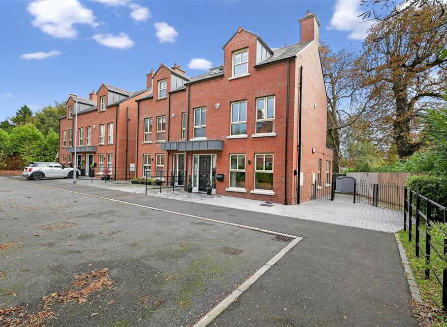 9 Montpelier Park, Malone Road, Belfast, BT9 5RS photo