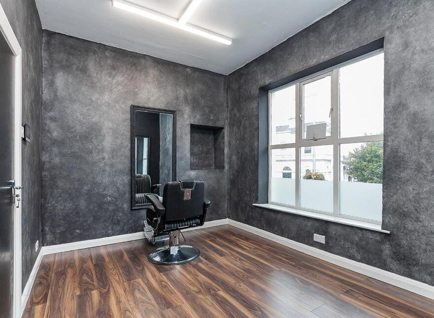 Unit 2, 6 Bridge Street, Lisburn, BT28 1XY