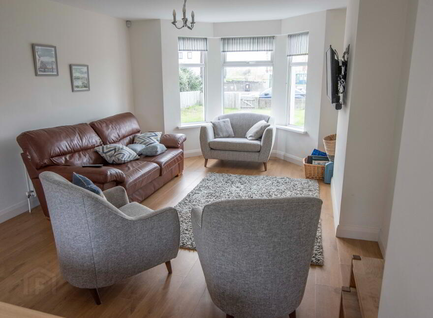 154 Causeway Street (HOLIDAY LET), Portrush, BT56 8JE