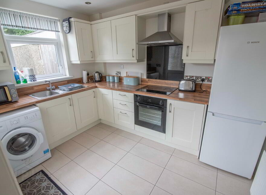 154 Causeway Street (HOLIDAY LET), Portrush, BT56 8JE