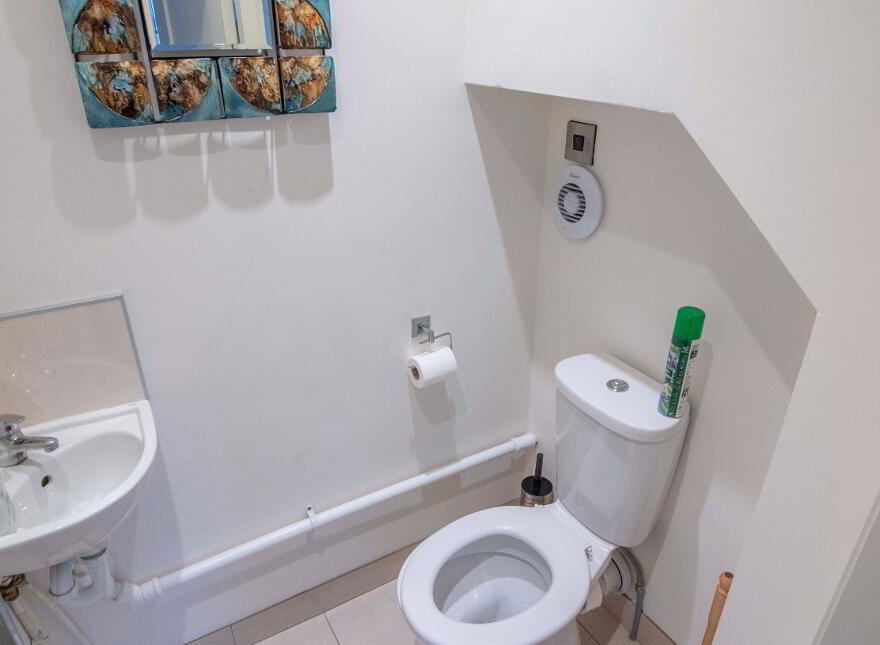 154 Causeway Street (HOLIDAY LET), Portrush, BT56 8JE