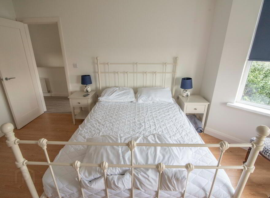154 Causeway Street (HOLIDAY LET), Portrush, BT56 8JE
