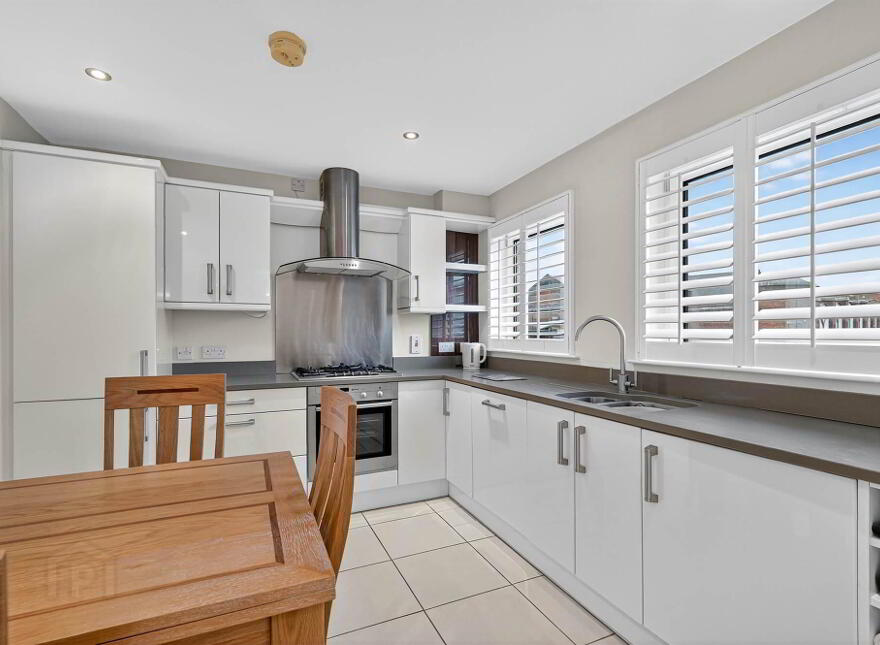 Apt 1, 501 Lisburn Road, Belfast, BT9 7EZ