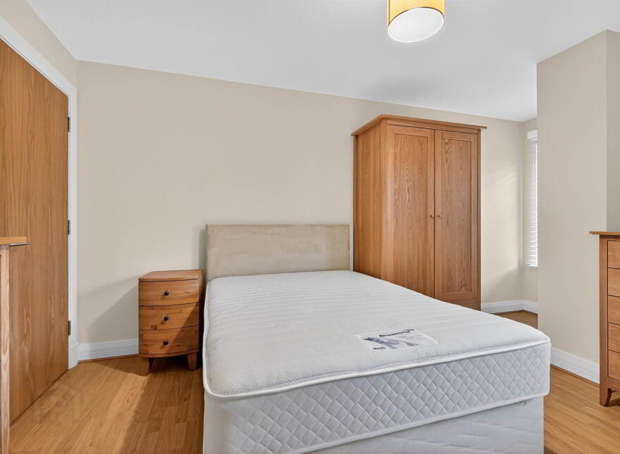 Apt 1, 501 Lisburn Road, Belfast, BT9 7EZ