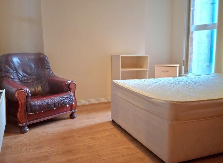 B, 101 Malone Avenue, Belfast, BT9 6EQ