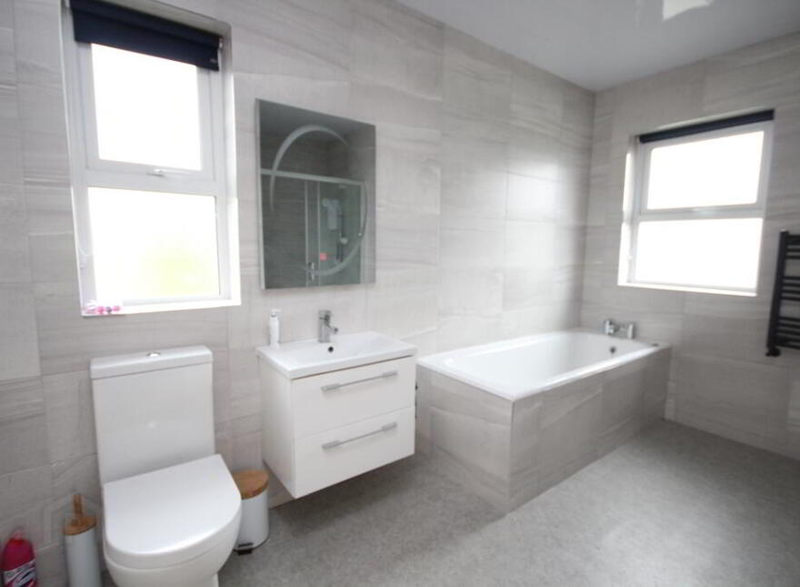 Marian House, Derrigra, Ballineen, P47DP49