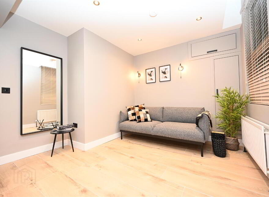 Apt 1, 31 Wellesley Avenue, Belfast, BT9 6DG